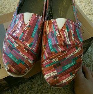 Toms! Journey/destination/adventure